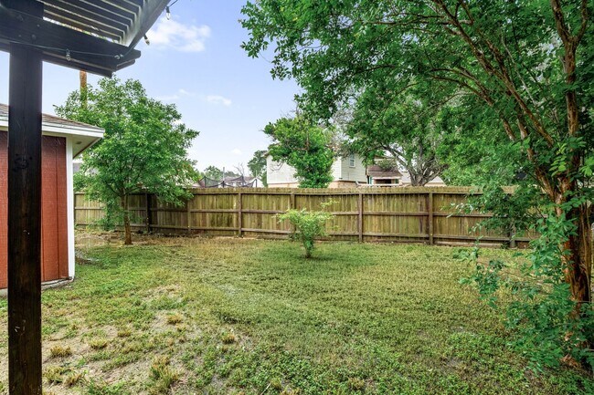 Building Photo - 11313 Red Creek Cir