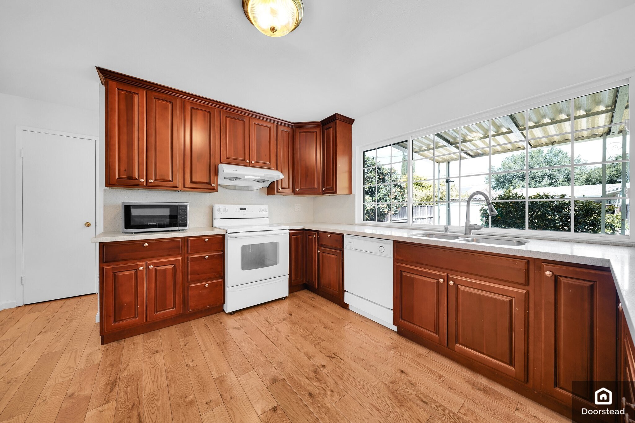 Building Photo - 3273 Cropley Ave