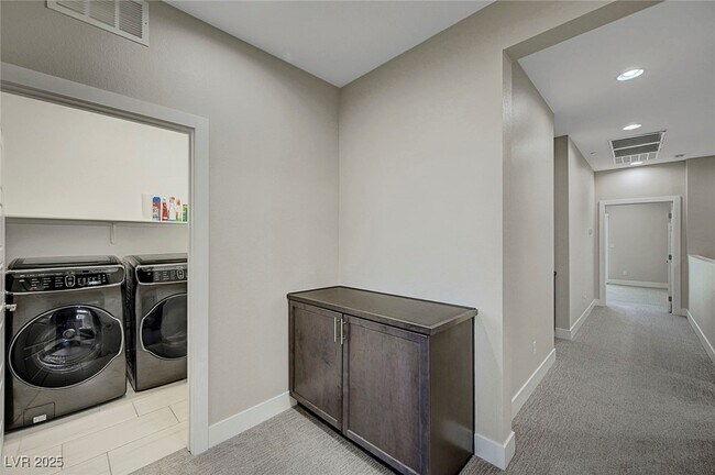 Building Photo - 1024 Via Lombardi