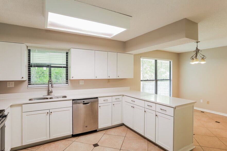 Building Photo - 973 Marble Ridge Dr