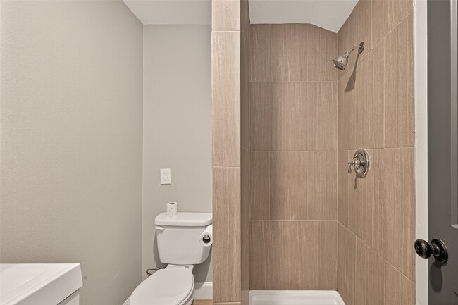 Building Photo - 5711 Brady St