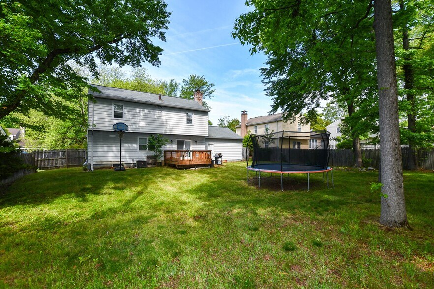 Building Photo - 9204 Lancelot Rd