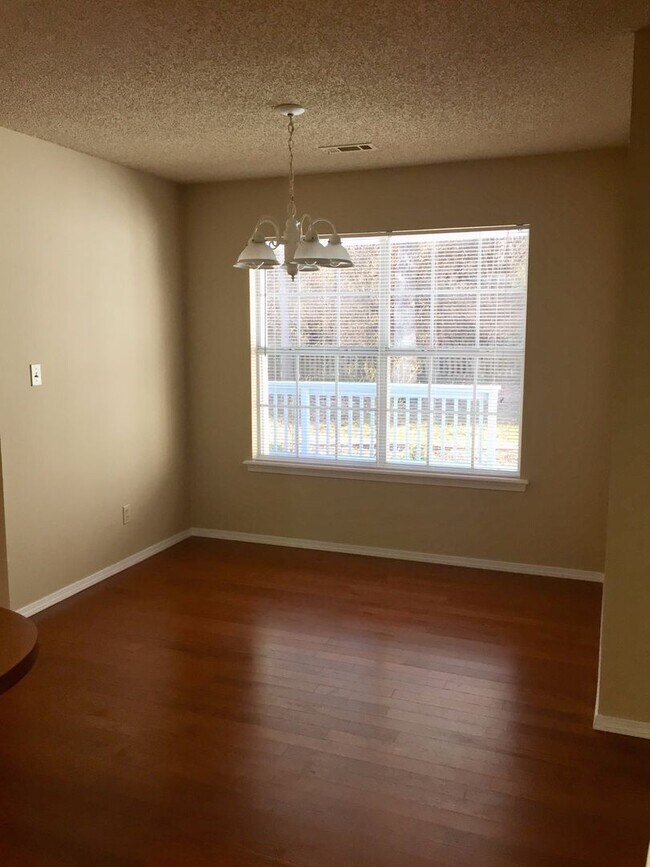 Building Photo - 2315 E Kantz Ln