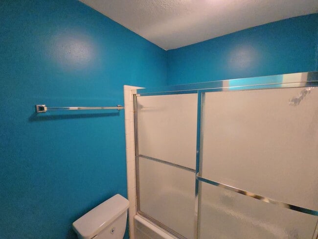 Building Photo - 1206 Crescent Blvd