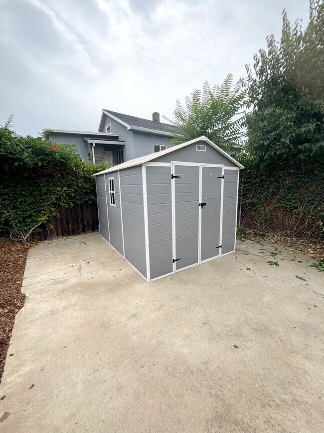 Building Photo - 3123 San Rafael Ct