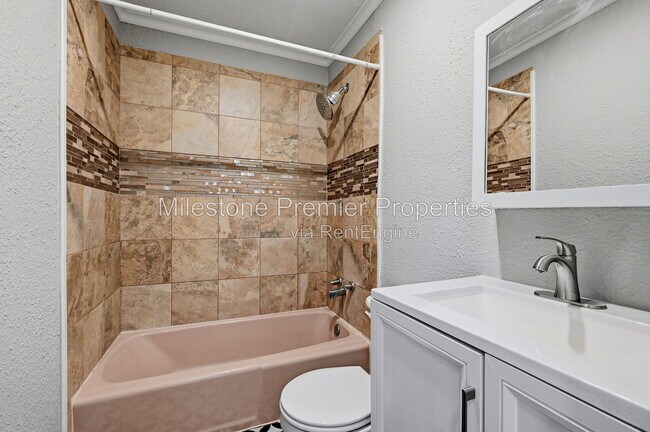 Building Photo - 920 S Lee Ave