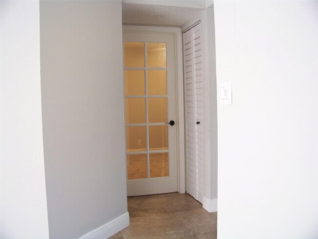 Building Photo - 3218 NW 103rd Terrace