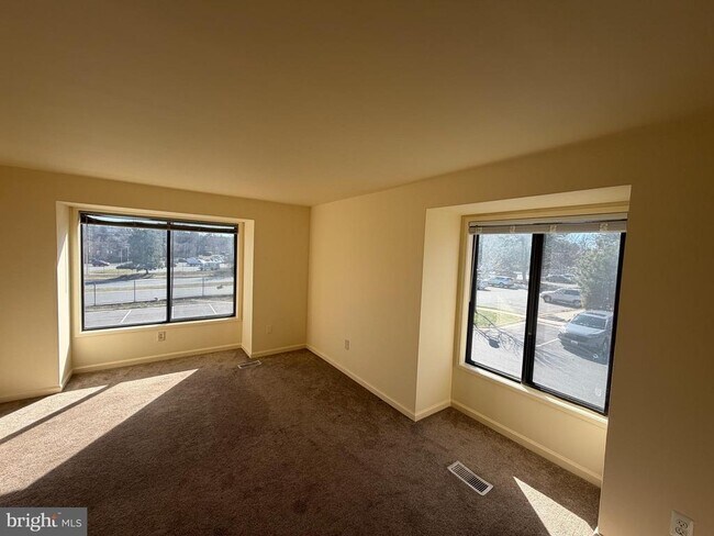 Building Photo - 9709 Docena Dr