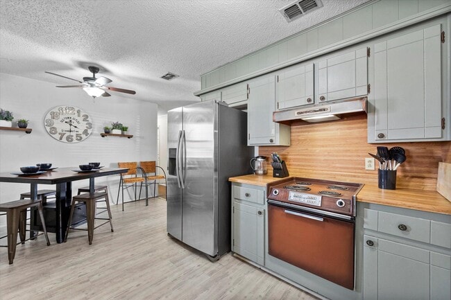 Building Photo - 4824 8th St