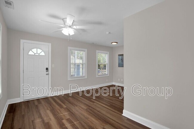 Building Photo - 113 Willborough Ave