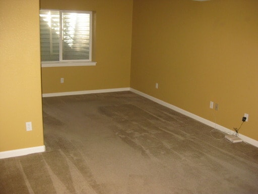 Building Photo - Beautiful 5 Bedroom Home for Rent on Creek...