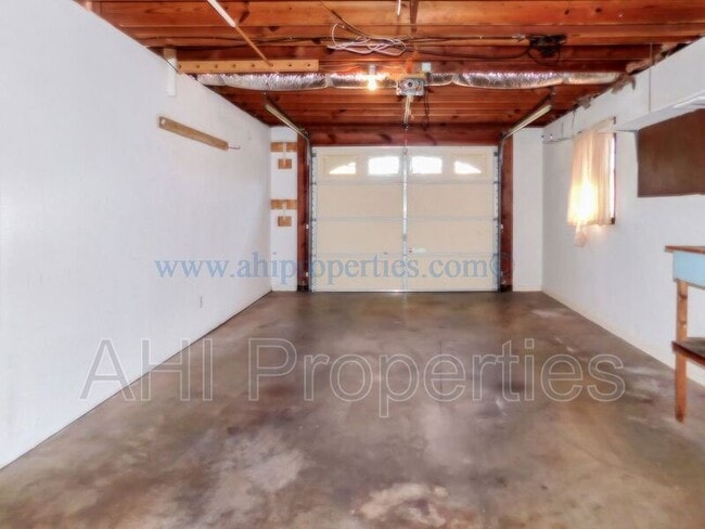 Building Photo - 2247 Sherrlyn Dr N