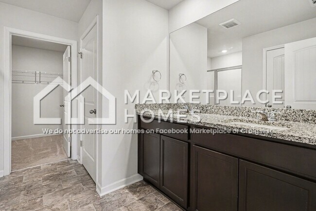 Building Photo - 5628 Hickory Woods Dr