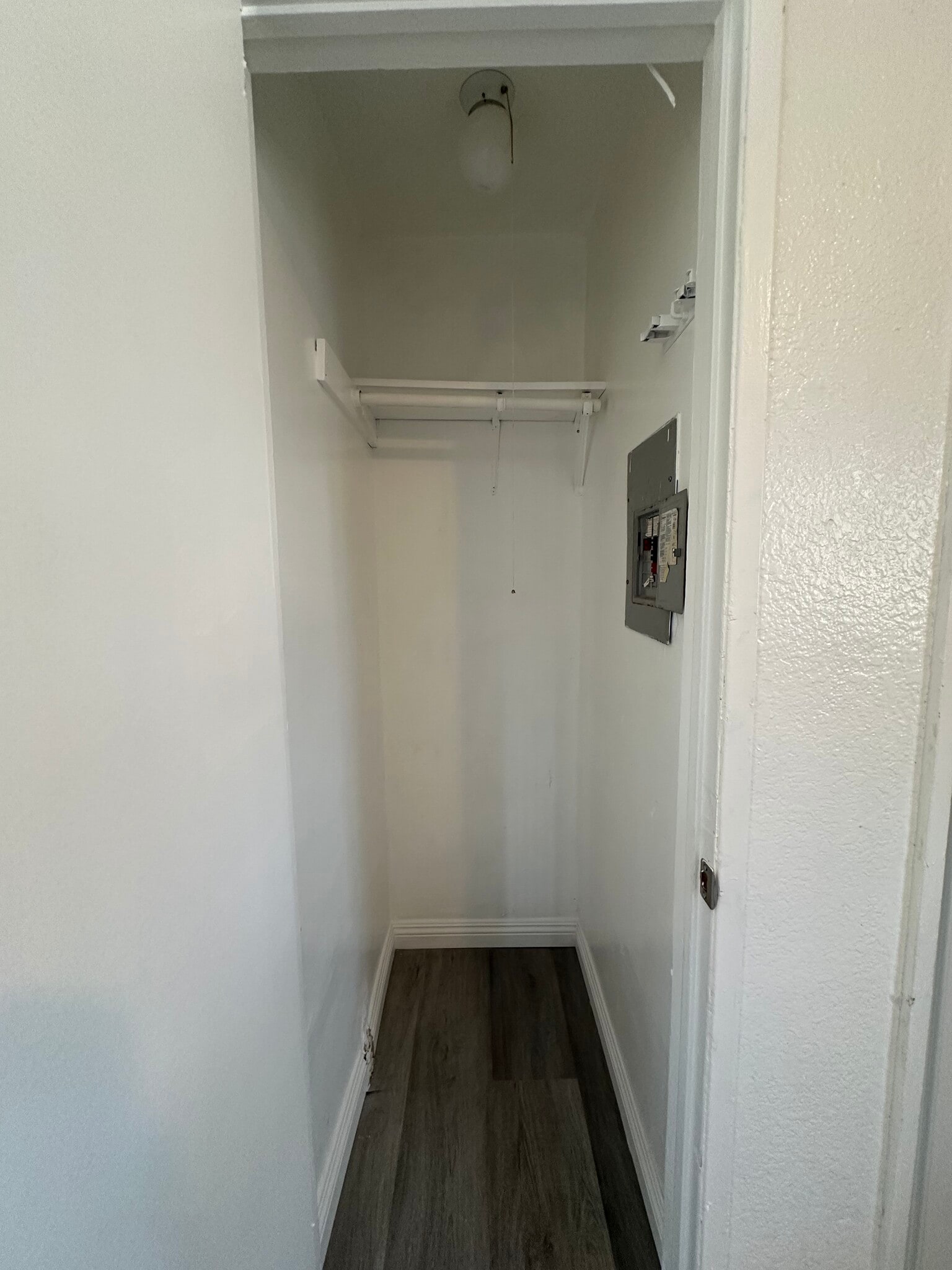 Storage - 1503 W 85th St