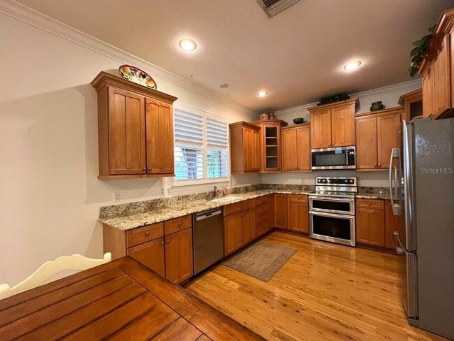 Building Photo - 3817 W Tacon St