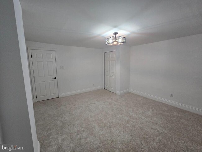 Building Photo - 4444 Fleming St