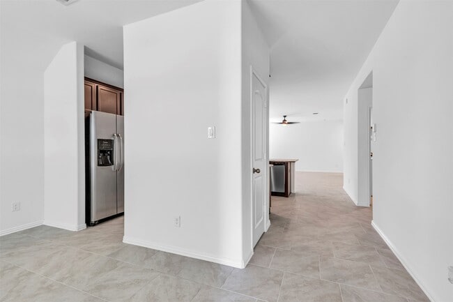 Building Photo - 4439 Aversa Dr