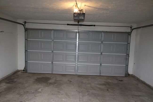 Building Photo - 3811 Cypressdale Dr