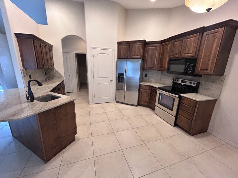 Building Photo - 2151 Concordia Way
