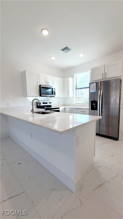 Building Photo - 4402 Golfview Blvd
