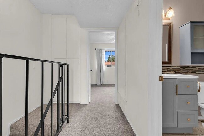 Building Photo - 1643 Rue De Valle