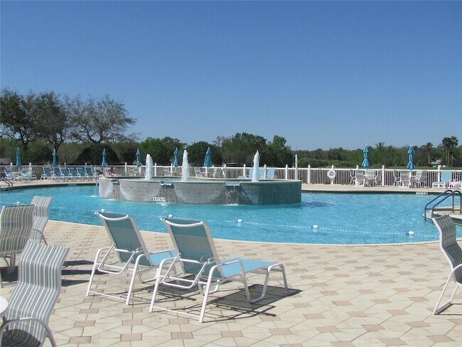 Building Photo - 10225 Old Tampa Bay Dr