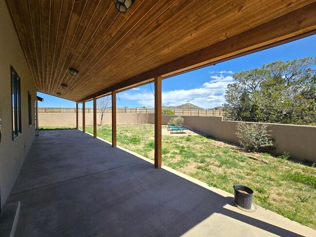 Building Photo - 4 Alma Ct