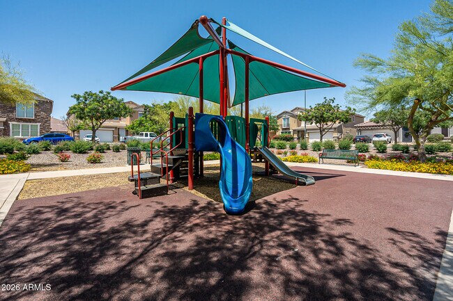 Building Photo - 2250 E Wayland Dr