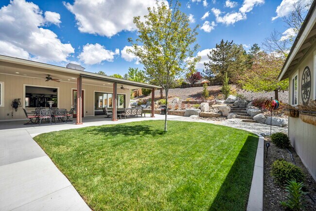 Building Photo - 6015 Stillmeadow Dr