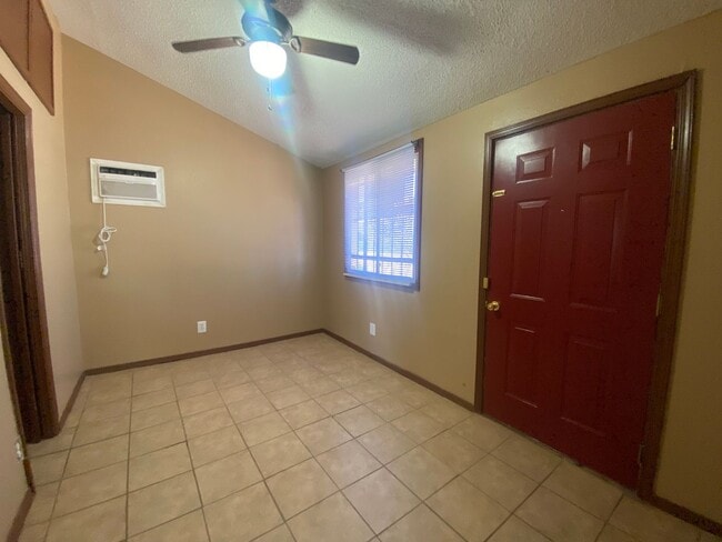 Building Photo - HOME FOR RENT NORTHEAST EL PASO