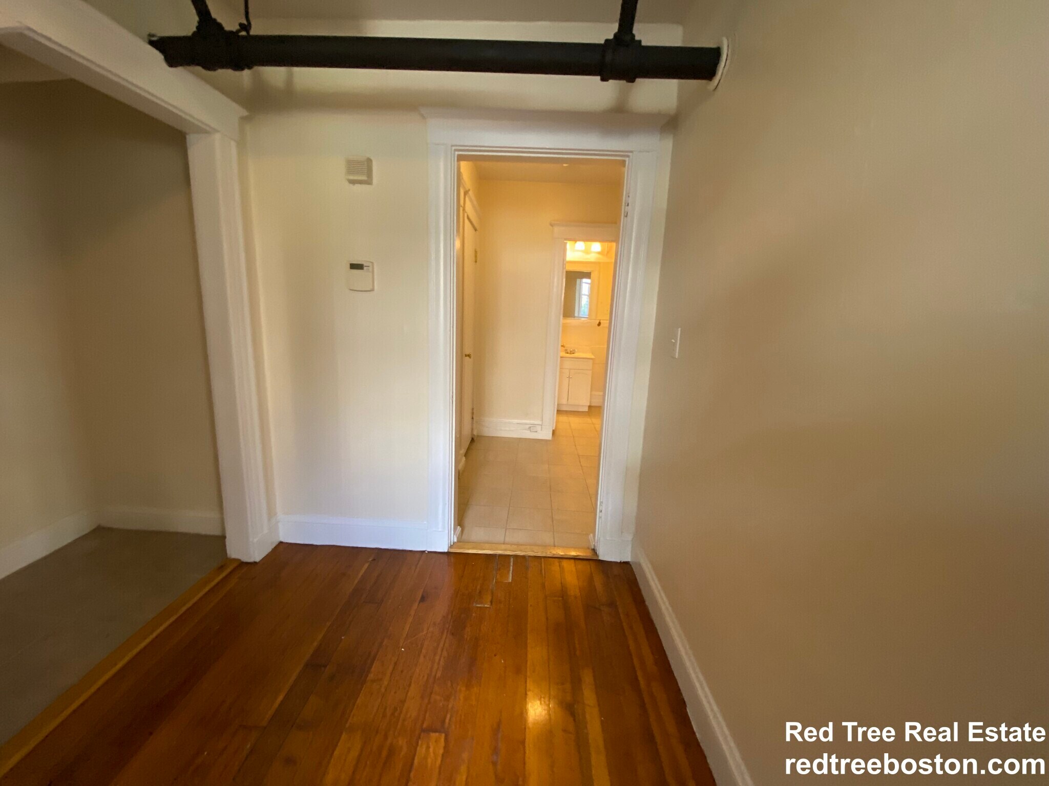 Building Photo - 9 Barrows St