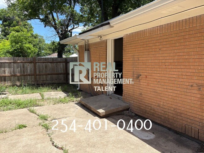 Building Photo - 316 E French Ave