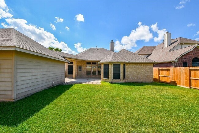 Building Photo - 10018 Park Meadow Dr
