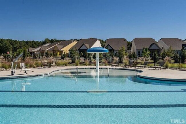 Building Photo - 612 Amaranth Dr