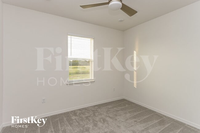 Building Photo - 588 Crown Rose Dr