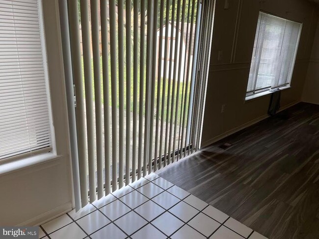 Building Photo - 9129 Tulip Grove Rd