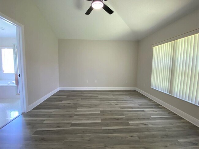 Building Photo - Beautiful 3 Bedroom Home in Ormond Beach!