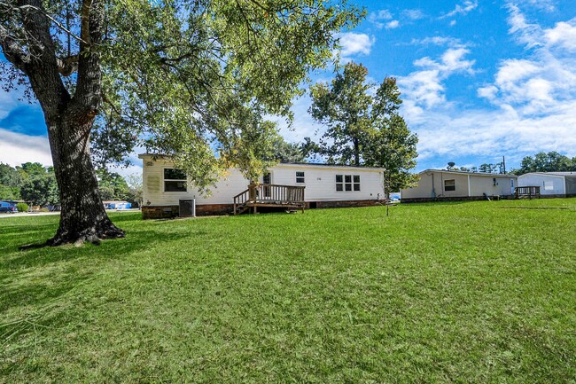 Building Photo - 16338 Hill Country Ct