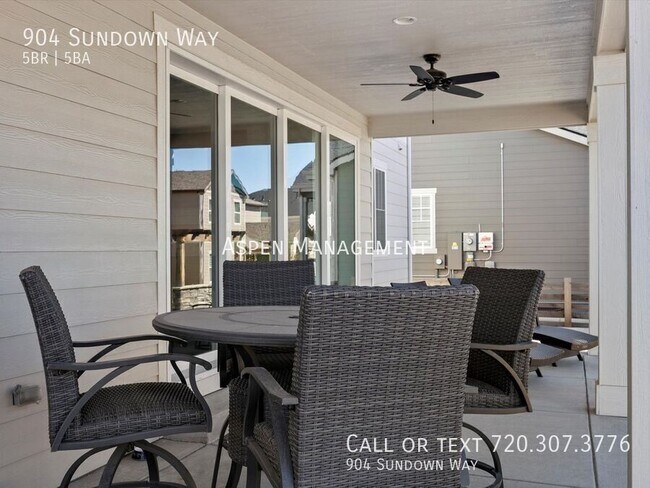 Building Photo - 904 Sundown Way