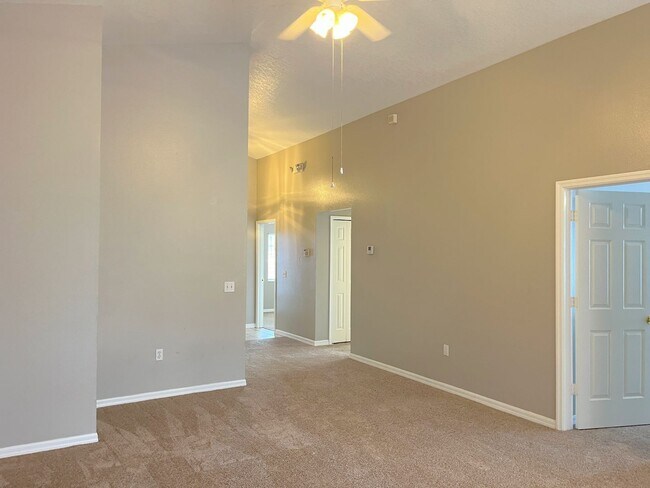 Building Photo - 509 Hillcrest Dr