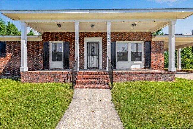 Building Photo - 7401 Paxton Dr
