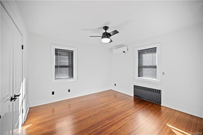 Building Photo - 30 Acorn Terrace