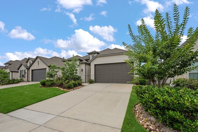 Building Photo - 15727 Autumn Sun Court