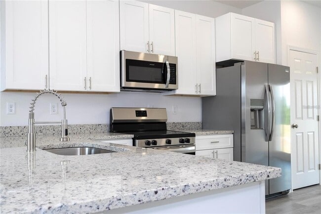 Building Photo - 875 Colville Dr