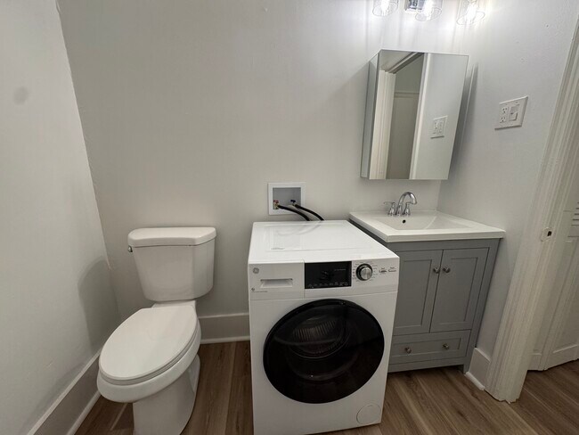 Building Photo - The Charlotte