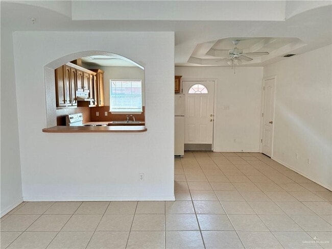 Building Photo - 10 Tampa St