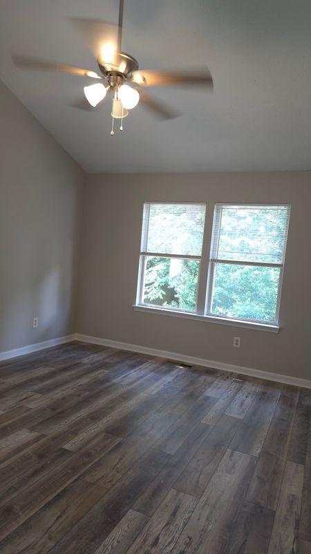 Building Photo - 10480 Summer Creek Dr