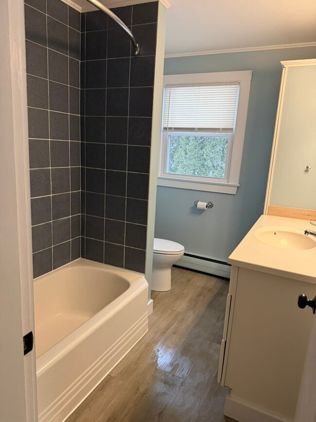 Building Photo - 53 Hennessey Ave