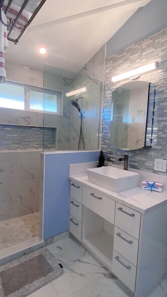 Building Photo - 4145 Akulikuli Ter