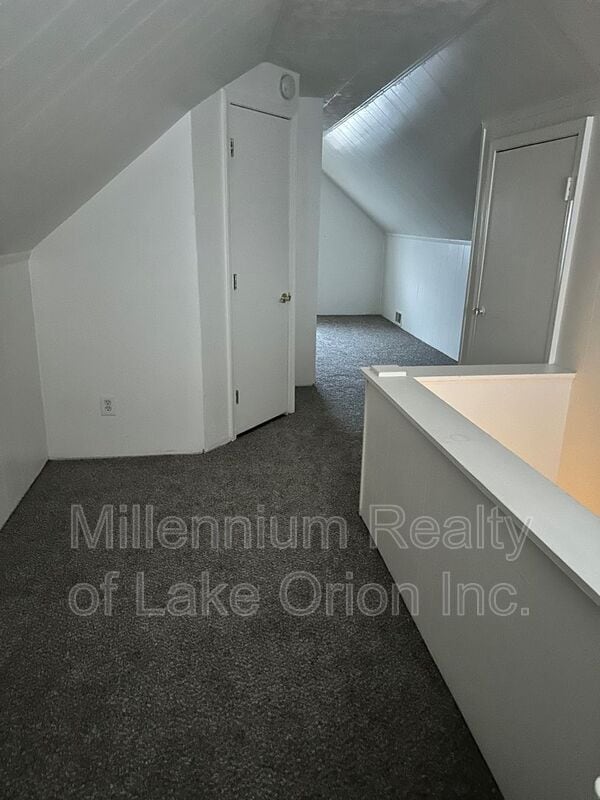 Building Photo - 6871 Continental Ave